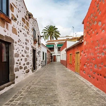 Flatguest La Casona Roja Santa Brigida (Gran Canaria)