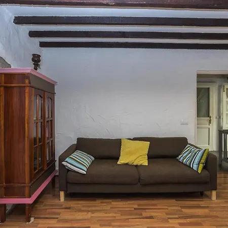Holiday home Flatguest La Casona Roja