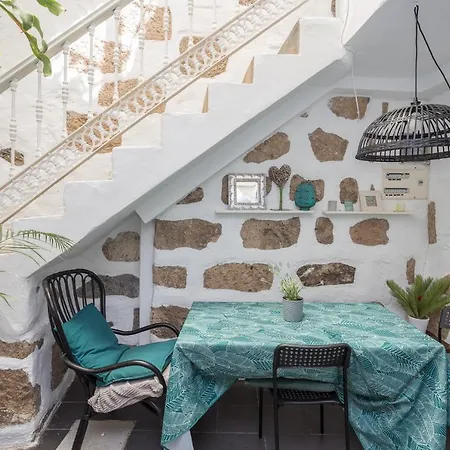 Flatguest La Casona Roja Holiday home *